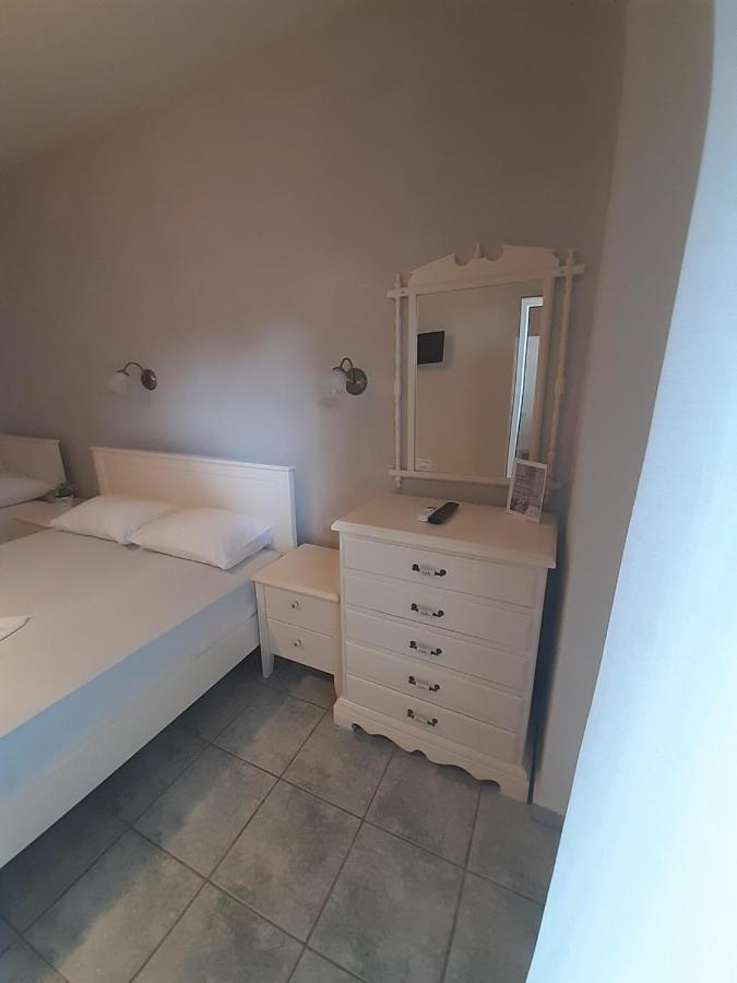 Nefelis Rooms Неи Порои Екстериор снимка
